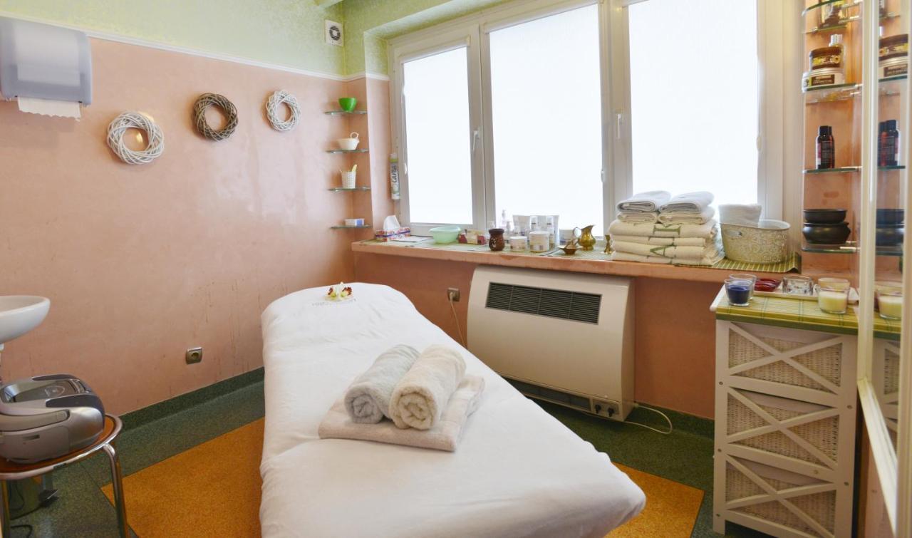 Elita Hotel & Restauracja Iwonicz-Zdrój Eksteriør billede